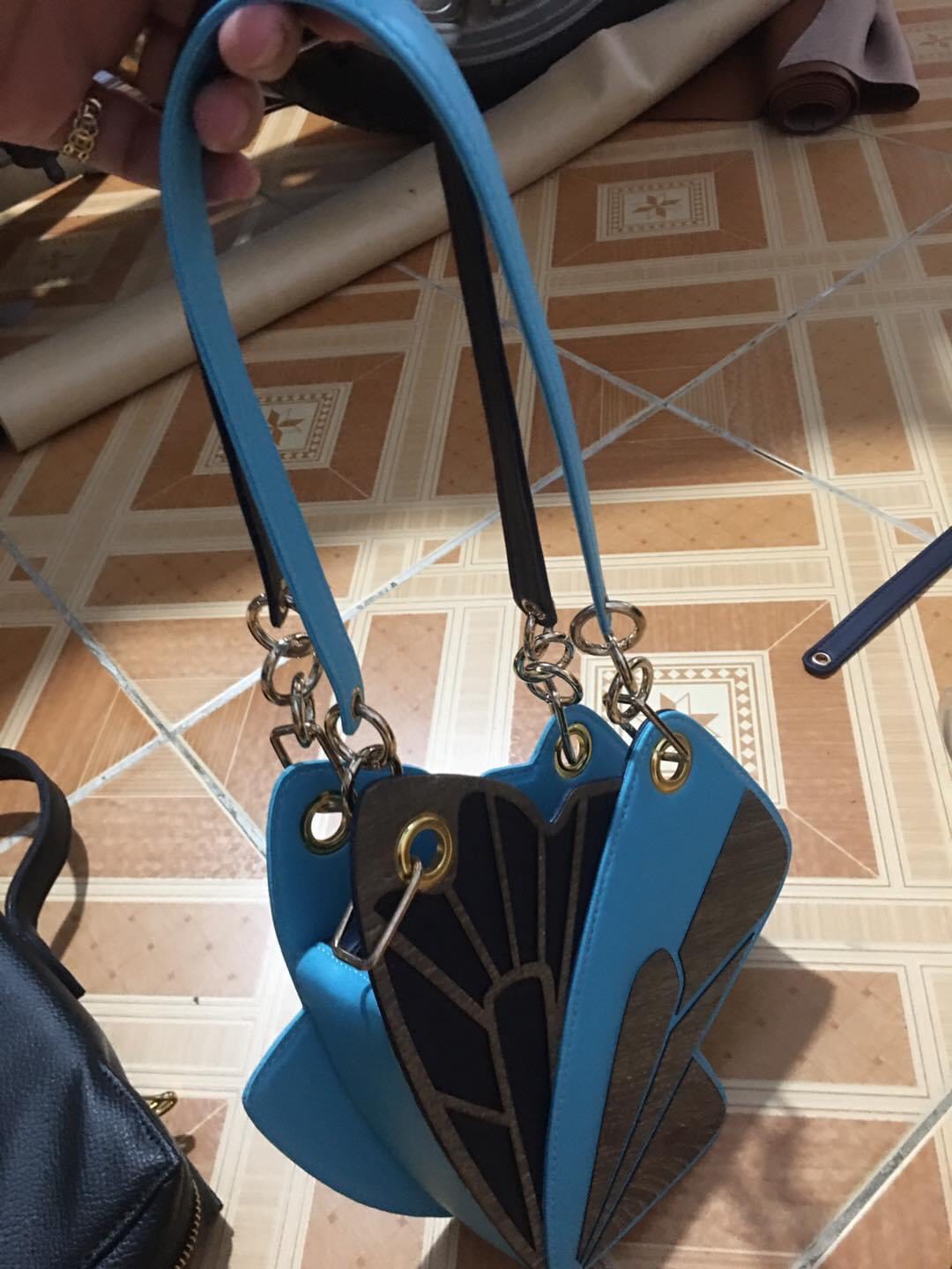 xưởng sản xuất túi , balo,ví, các loại