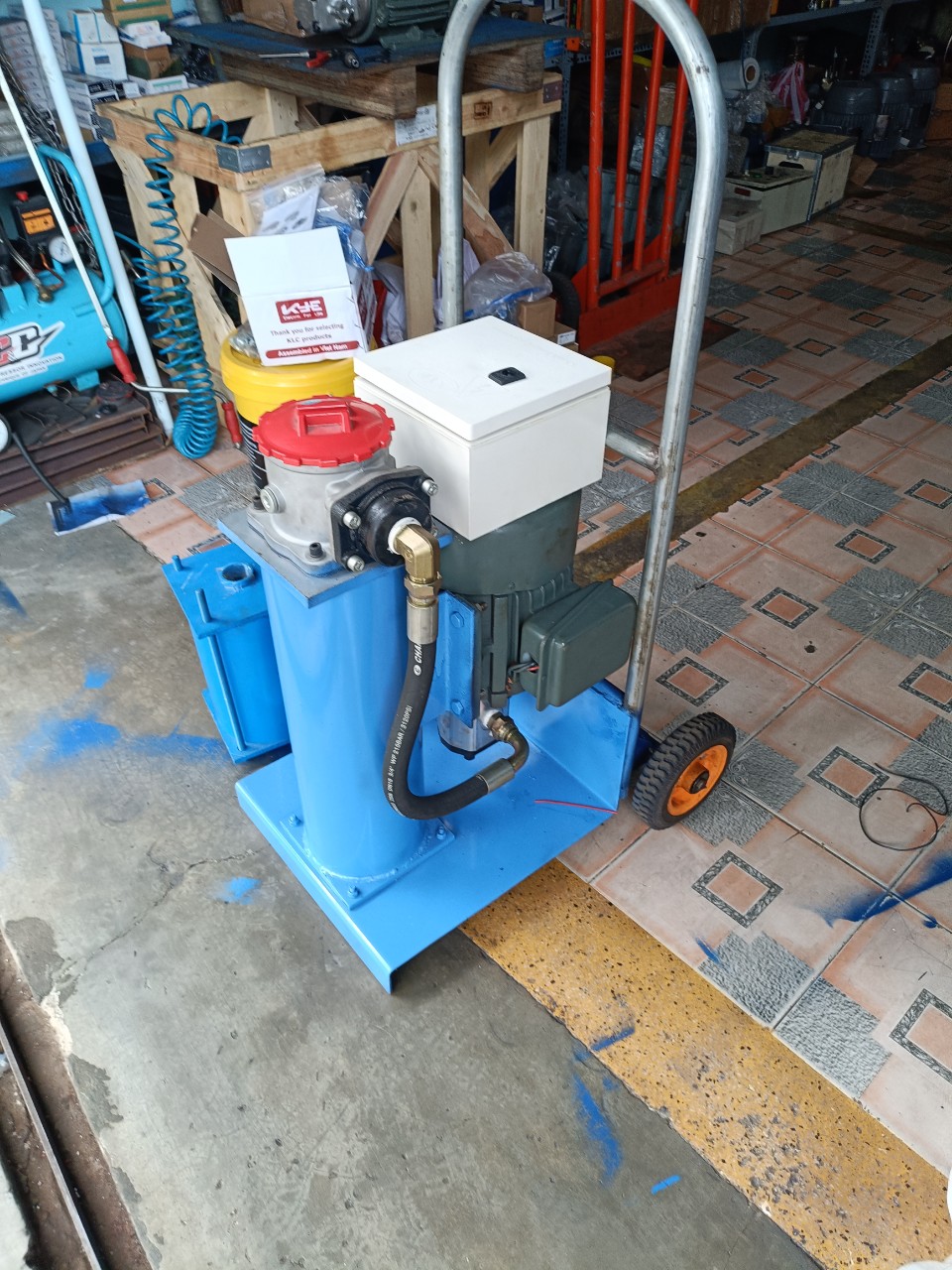 Xe lọc dầu thủy lực di động, Bán lọc hồi dầu ren