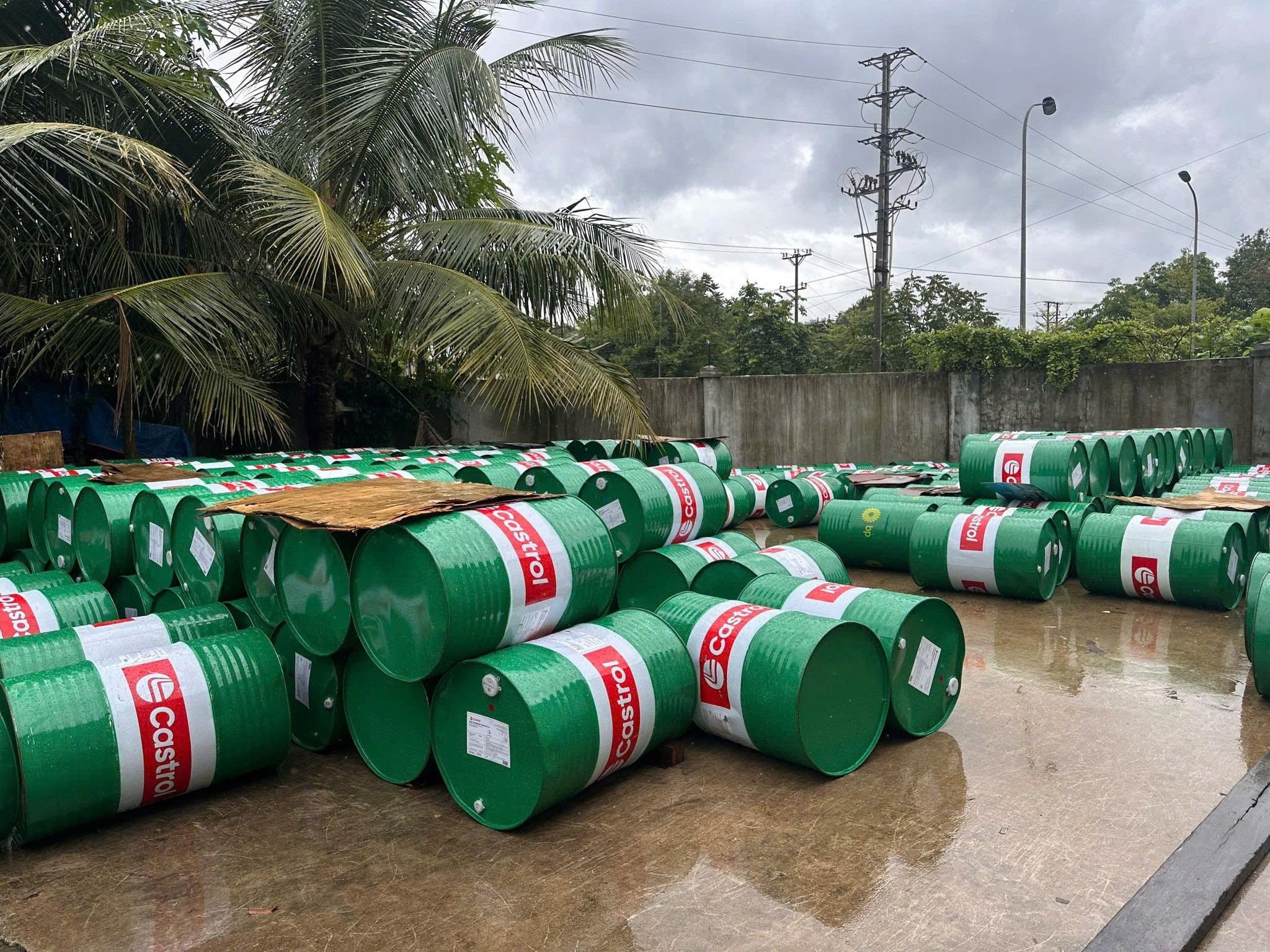 Đại Lý Mua Bán Nhớt 10, Nhớt Thủy Lực 68 Chính Hãng Tại TPHCM.