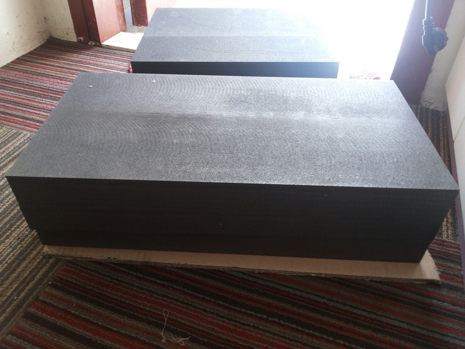 Điện cực Graphite, bột Graphite bôi trơn,  vảy Graphite, điện cực xung EDM