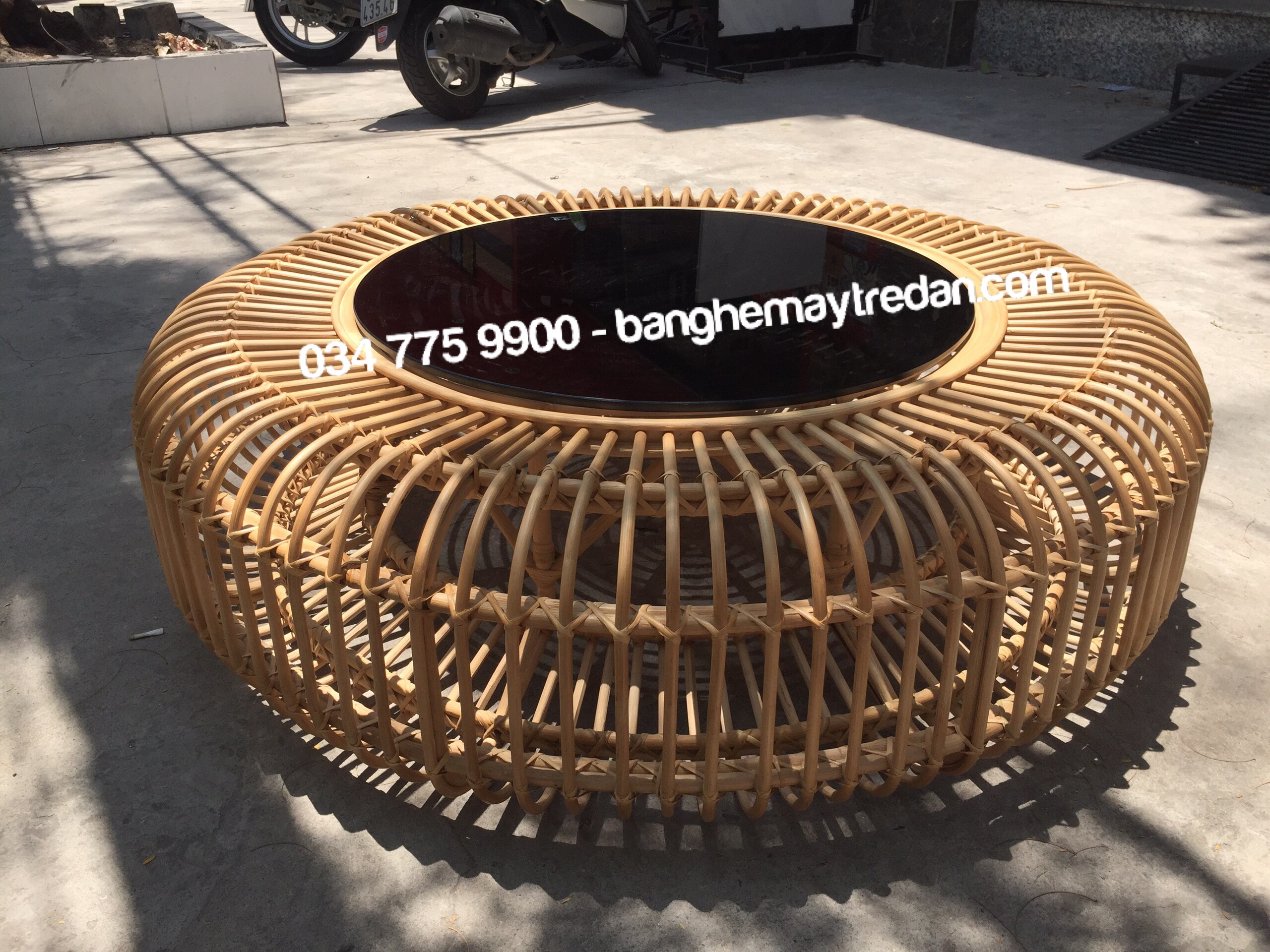 Bàn sofa phòng khách bằng mây