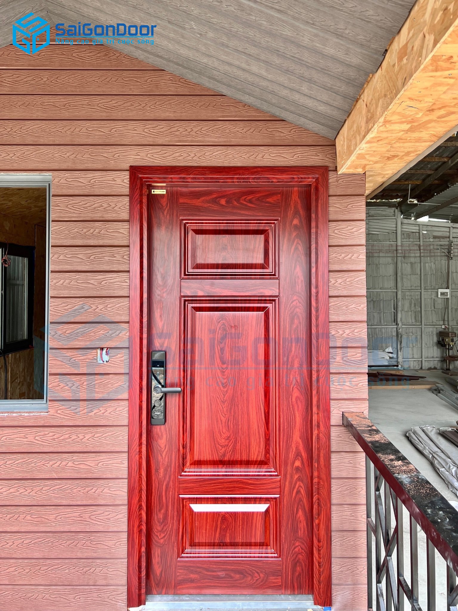 Cửa thép vân gỗ thẩm mỹ và an toàn