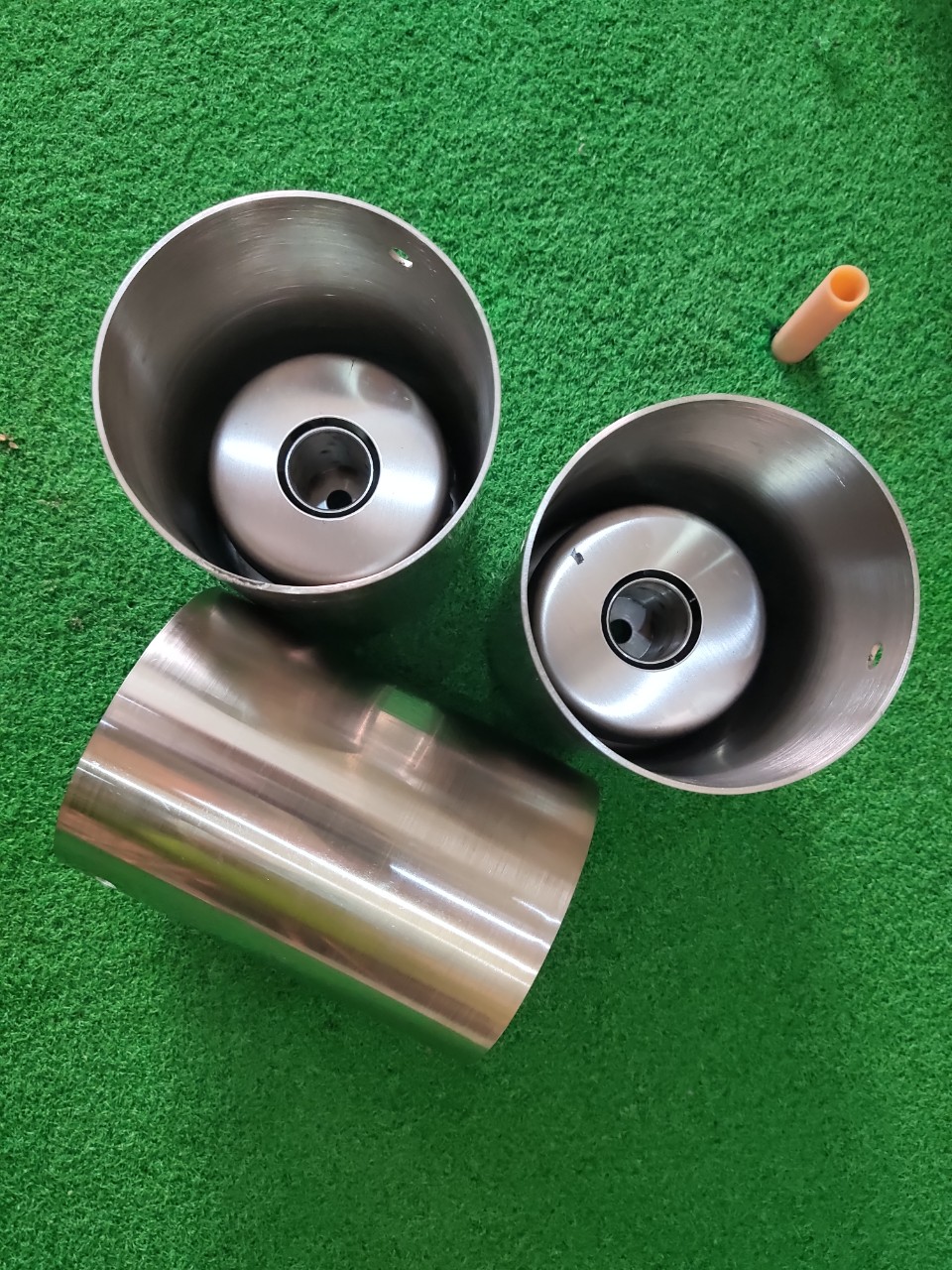 Lỗ golf inox dùng cho sân golf