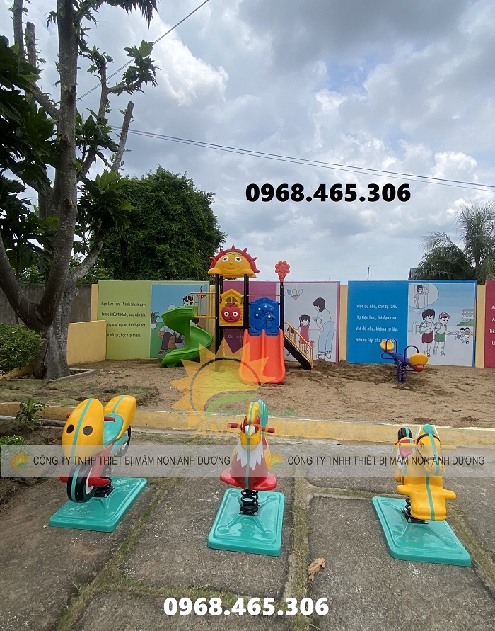 Cầu trượt xích đu khu vui chơi trẻ em, thú nhún lò xo trẻ em