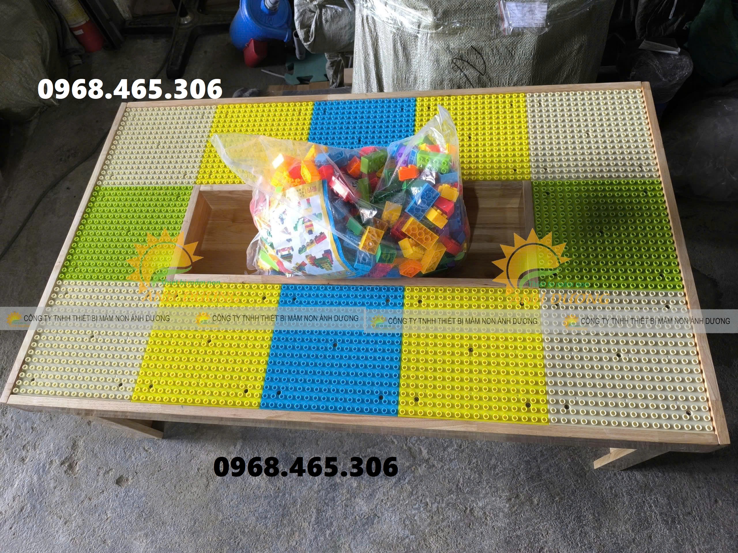 Bàn lego trẻ em, bàn chơi lego trẻ em bằng gỗ