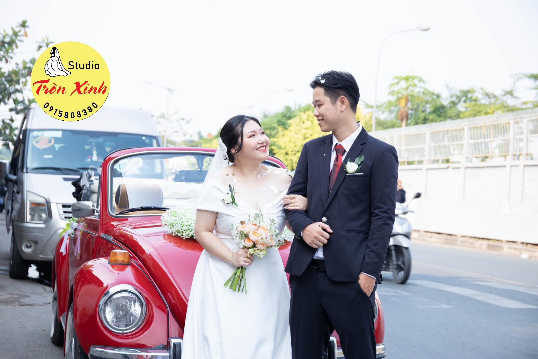 Váy cưới plussize – mặc lên là xinh, không cần lo dáng