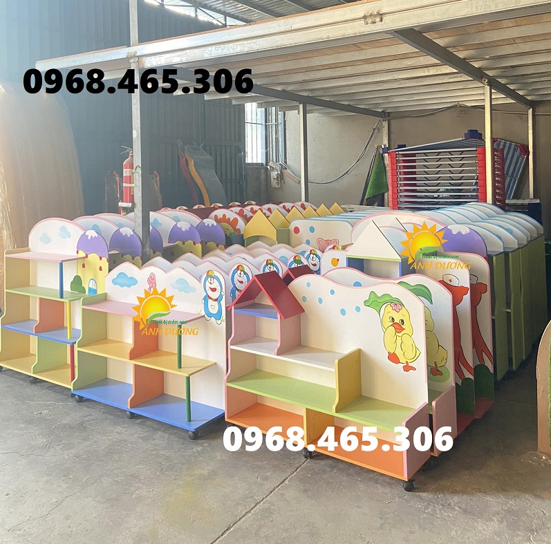 Kệ gỗ 3 tầng mầm non, kệ gỗ MDF nhiều màu
