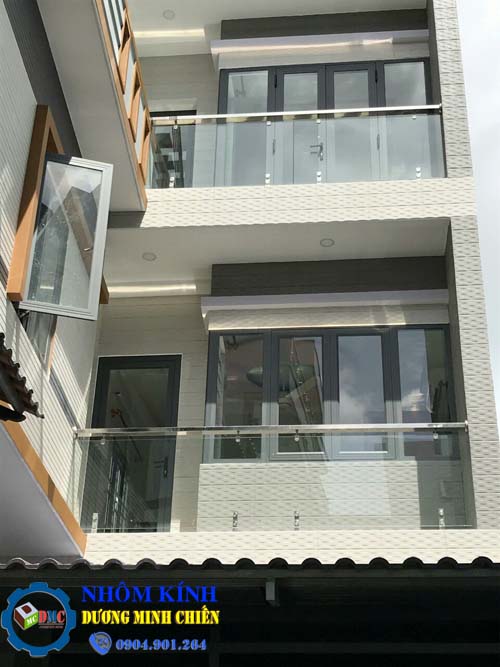 Thi công kính cường lực tại Biên Hòa Đồng Nai