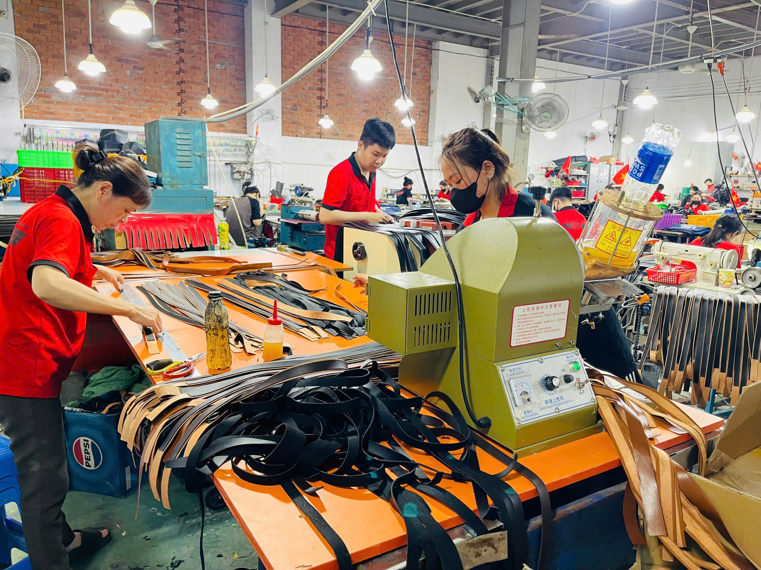 Cung Cấp Thời Trang Đồ Da Phong Cách Hiện Đại