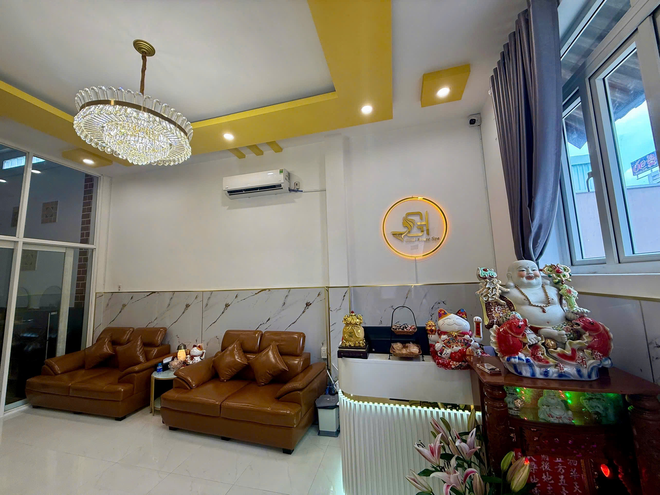 GOLD HOUSE SPA tuyển KTV ko yêu cầu kinh nghiệm làm Tân Bình cũ
