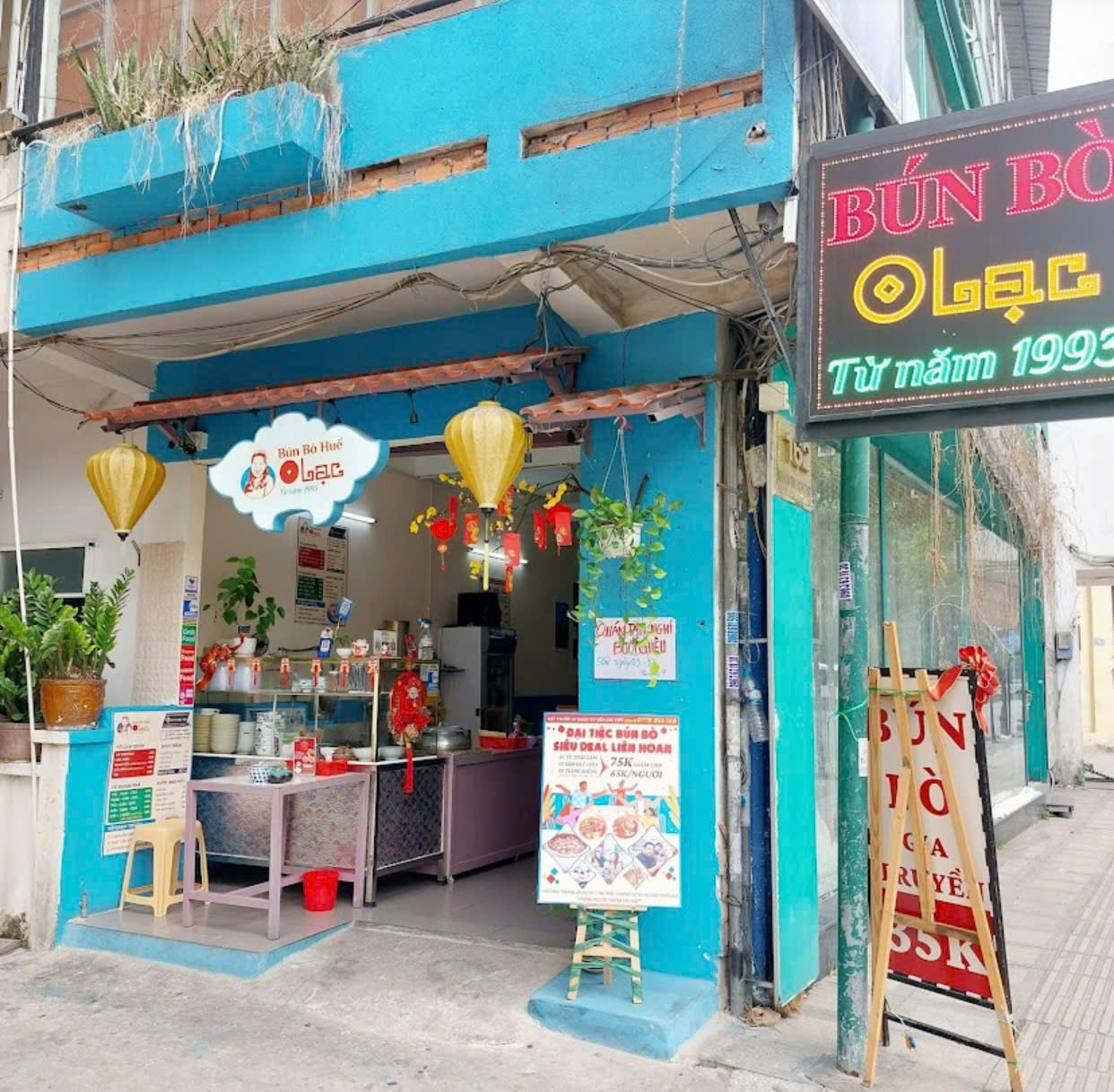 BÚN BÒ HUẾ O LẠC tuyển NV đứng quầy bán làm Phú Nhuận