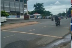 CHO THUÊ NHÀ NGUYÊN CĂN MẶT TIỀN KINH DOANH ĐƯỜNG LÃ XUÂN OAI