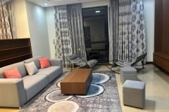 CHO THUÊ CĂN HỘ R1 ROYAL CITY – 150m2  3PN  NỘI THẤT MỚI 100%