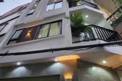 Bán nhà ngõ 158 Nguyễn Văn Cừ .DT 60m2 xây 6 tầng mới 100%.