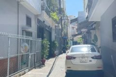 Bán nhà Lạc Long Quân 54m2, 4 tầng, 4 phòng ngủ, hẻm xe hơi