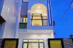 BÁN NHÀ 1 TRỆT 2 LẦU - TRUNG TÂM P4 - TÂN AN - DT 85m2 - GIÁ 2.4 TỶ - SHR