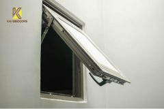 Ưu điểm vượt trội của cửa sổ nhôm kính mở hất trong xây dựng hiện đại
