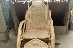 Ghế bập bênh mây tự nhiên kèm massage chân