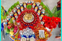 Gà Trống Trên Mâm Cúng Biểu Tượng Linh Thiêng & Phúc Lành