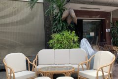 Sofa mây phòng khách lưng V