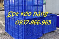 Sọt dùng trong phân xưởng, sọt nhựa có 5 bánh xe dưới đáy, sóng nhựa