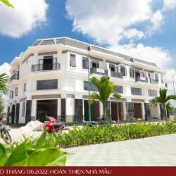 Nhà xây mới 1 trệt 1 lầu, giá chỉ 2 tỷ/căn, hiện hữu đã có 200 căn nhà cư dân đã