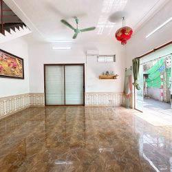 Bán 45M giáp nhị tặng nhà lô góc ô tô kinh doanh hoàng mai
