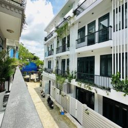 Nhà 4 tầng,6Pn,HĐ thuê 250 triệu 1 năm,nhỉnh 6 tỷ,gần đường Lý Thường Kiệt quận