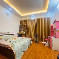 Siêu hiếm đại từ bán nhà 4 tầng long lanh dân xây ở ngay hoàng mai