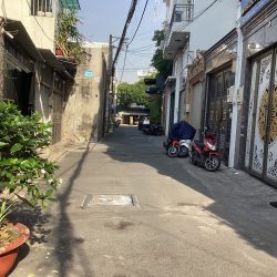 Bán nhà P.15 Tân Bình, hẻm 5m, DT 4.2x25, gần Cống Lở, tiện xây mới, nhỉnh 6 tỷ