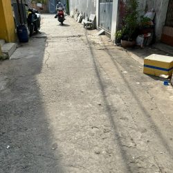 Nhà 1 trệt 2 lầu xây dựng rất hầm hố,  sổ hồng riêng, gần chợ cây sộp, an sương
