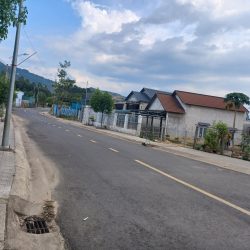 Cần Bán đất Mặt Tiền đường Phạm Ngọc Thạch Đạ Huoai Lâm Đồng