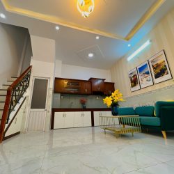 Bán Nhà 1 Trệt 2 Lầu, Hẻm Xe Hơi, DT 81m2 giá chỉ 1 tỷ 930tr! ở  Bình Tân