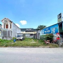 Bán đất đô thị thị thành phố sân bay, công chứng nhanh, mặt tiền đường 45m.