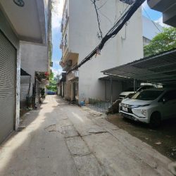 3 tỷ ô tô tránh nguyễn khoái bán 38M đất phân lô hoàng mai