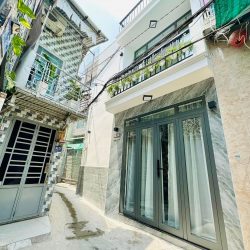 Bán ĐẤT tặng nhà, 6tỷ xíu Nhà 70m2 hẻm ô tô gần khu VIP Bàu Cát,Đồng Đen,...