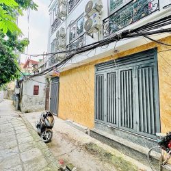 Bán ccmn thanh đàm 7 tầng thang máy long lanh 3 thoáng dòng tiền 1,5 tỷ năm HM