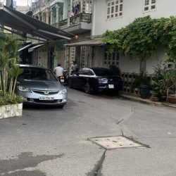 Nhà khu vip đúc bê tông cốt thép kên cố 2 lầu đường ô tô bon bon thới an 35 lê t