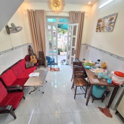Bán nhà 3 tầng đường Số 8, Linh Trung, Thủ Đức, TP HCM. DT 106m2, sổ hồng