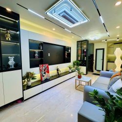 NHÀ 30M - TRUNG TÂM QUẬN HAI BÀ TRƯNG- SÁT PHỐ CỔ - CHỈ 150M RA MẶT PHỐ TRẦN