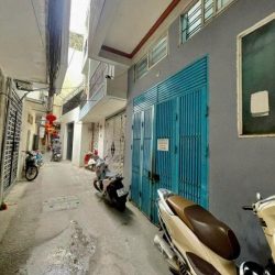 CC CẦN CHO THUÊ PHÒNG TẦNG 4 TẠI PHỐ CHỢ KHÂM THIÊN - ĐỐNG ĐA - HÀ NỘI.