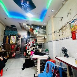 GIÁP QUẬN 10 - LẠC LONG QUÂN – CHÍNH CHỦ TỰ XÂY CHẮC CHẮN – 4 PN - GẦN HXH