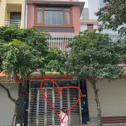Bán nhà Bồ đề 12 tỷ 60m ô tô 7 chỗ,,sổ đỏ Long Biên