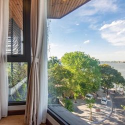 BánTòa apartment phố Đặng Thai Mai, Tây Hồ: 180m2, 10 tầng, MT 9.6m, view Hồ