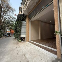 CHO THUÊ MẶT BẰNG – PHỐ HOÀNG NGỌC PHÁCH, LÁNG HẠ, ĐỐNG ĐA – 35M², Ô TÔ ĐỖ CỬA