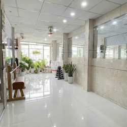 Nhà mặt tiền Huỳnh Văn Bánh, QUẬN PHÚ NHUẬN, 43 m2, 4 tầng, giá 10.9 tỷ