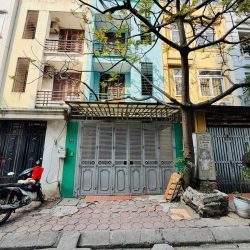 cần bán nhà Thạch Bàn 11 tỷ 60m Ngõ nông thông thoáng