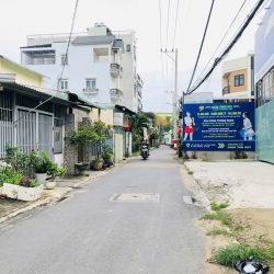 HOT HOT – CHÍNH CHỦ CẦN BÁN NHÀ CẤP 4 GỒM 4 PHÒNG TRỌ GÓC 2 MẶT TIỀN TẠI Đường