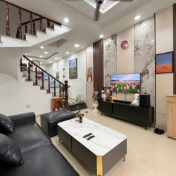 Bán nhà 3 tầng Quốc Lộ 13, Hiệp Bình Phước, Thủ Đức, 56m2, 3PN, Sổ hồng riêng,