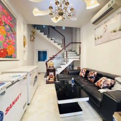 [H2620*] Nhà đẹp ô tô ngủ trong nhà sát Phạm Văn Đồng giá sập hầm 12.x tỷ